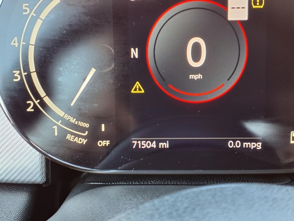 Vehicle image 29 of 33