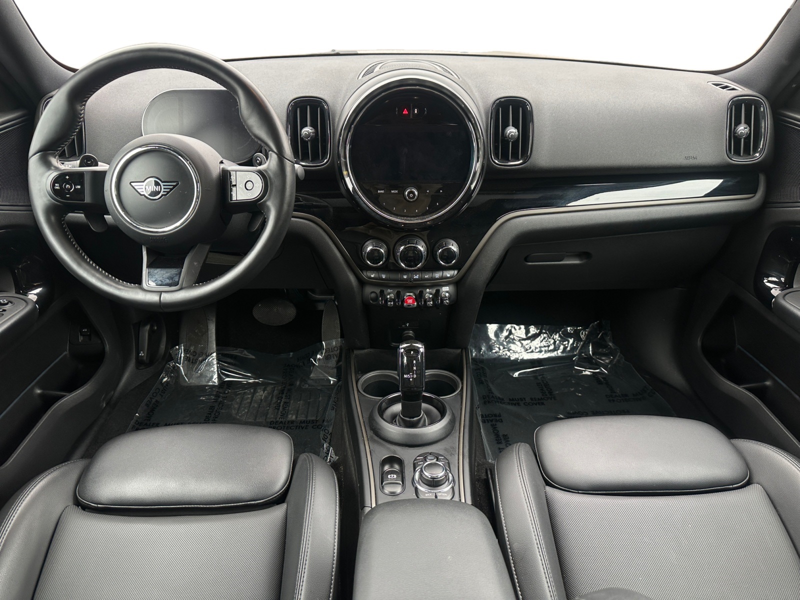 Vehicle image 21 of 26