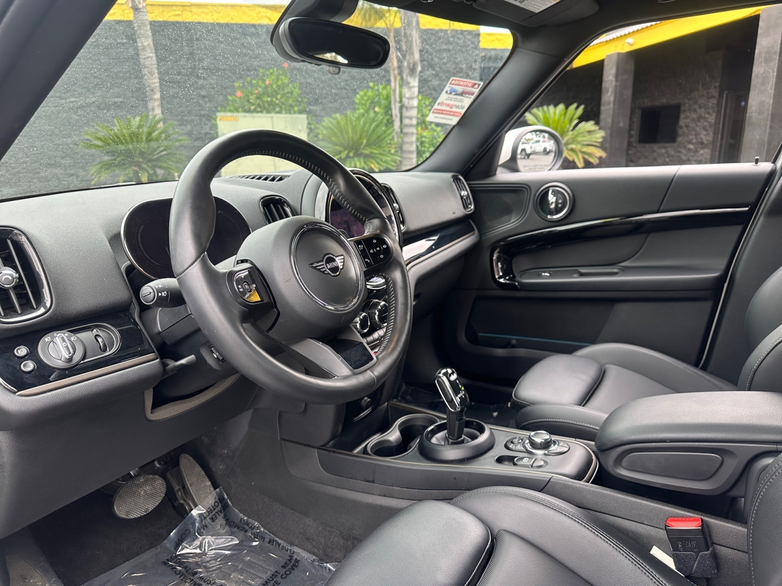 Vehicle image 19 of 26