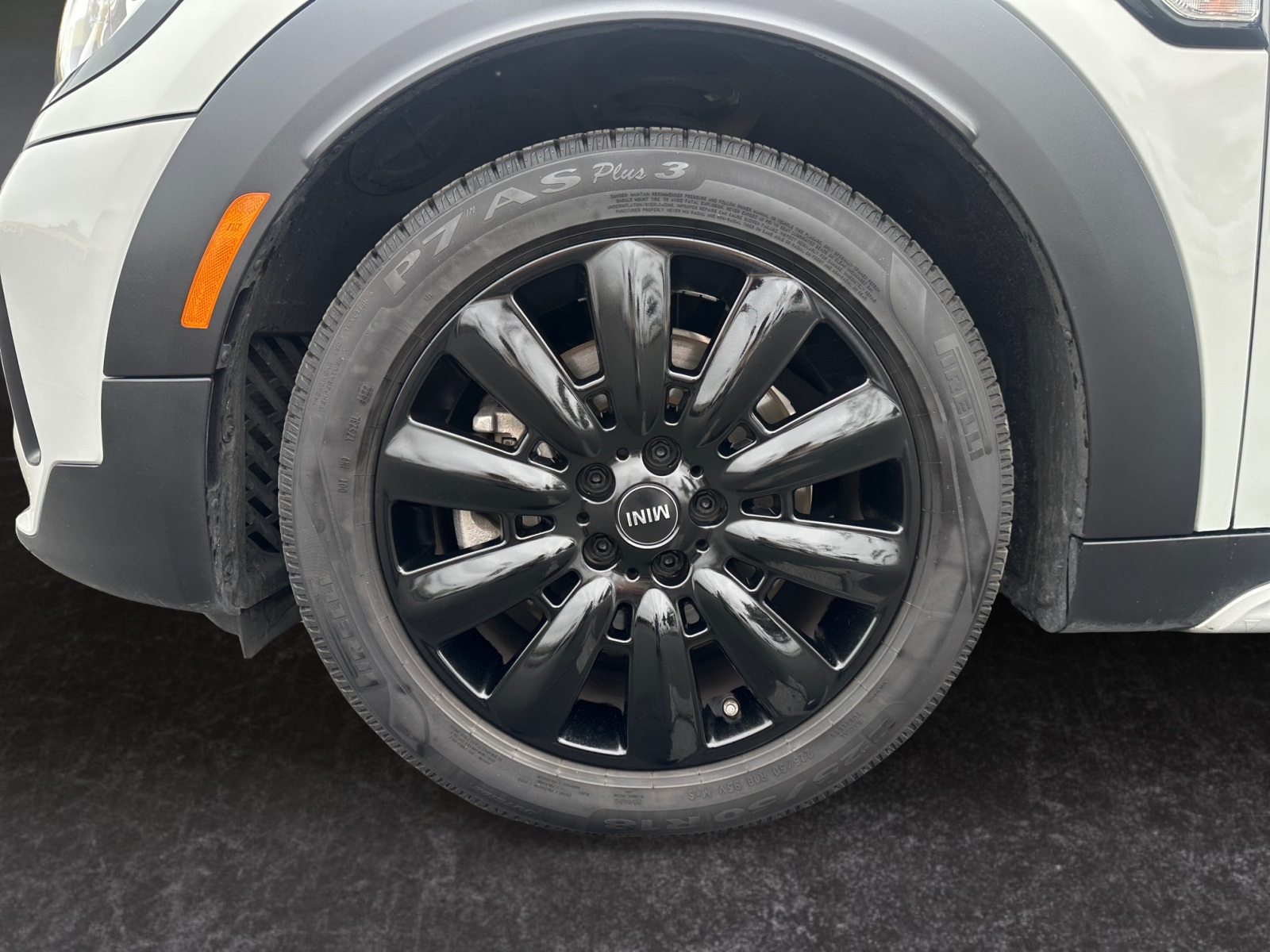 Vehicle image 9 of 26