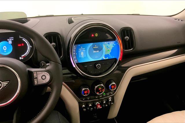 Vehicle image 27 of 33