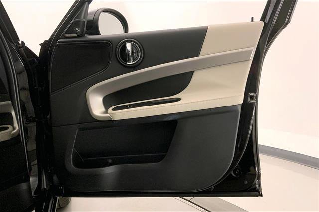 Vehicle image 33 of 33