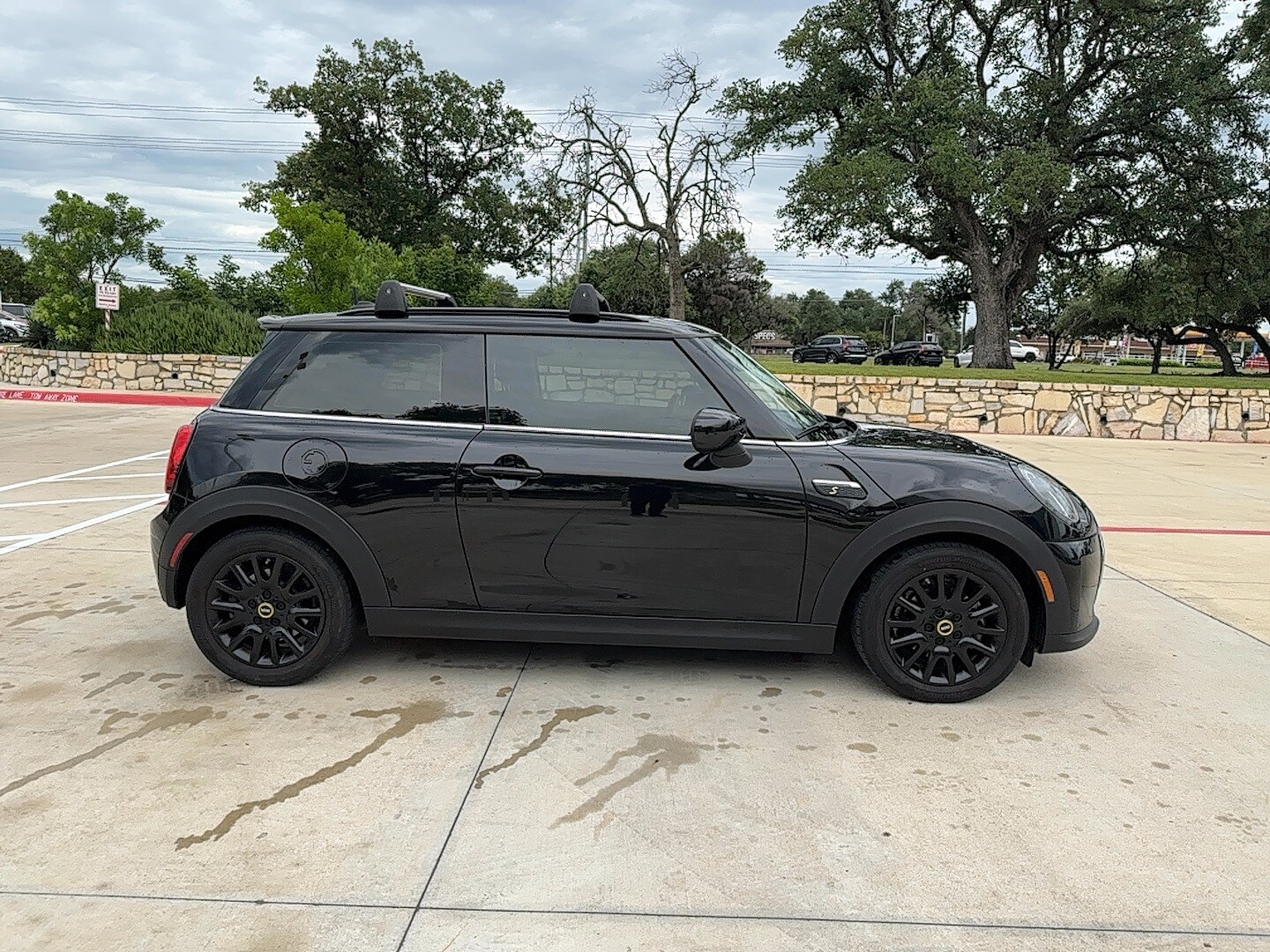 Vehicle image 5 of 24