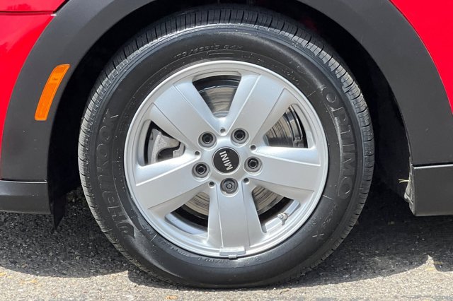 Vehicle image 36 of 39