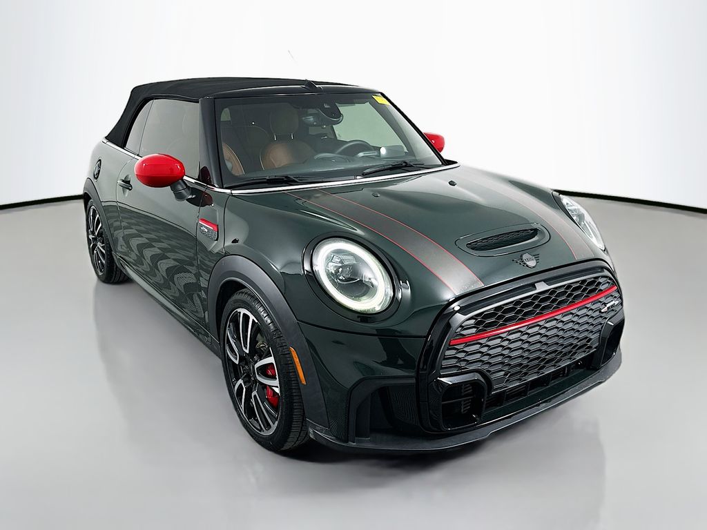 Vehicle image 6 of 32