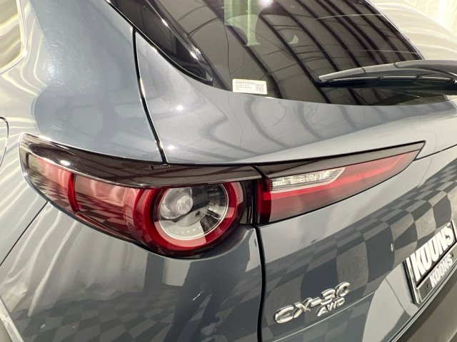 2022 Mazda CX-30 2.5 S Carbon Edition Image 18 of 27