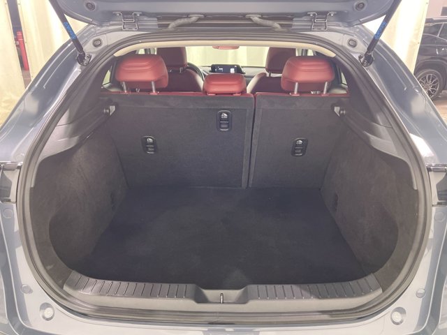 2022 Mazda CX-30 2.5 S Carbon Edition Image 8 of 27