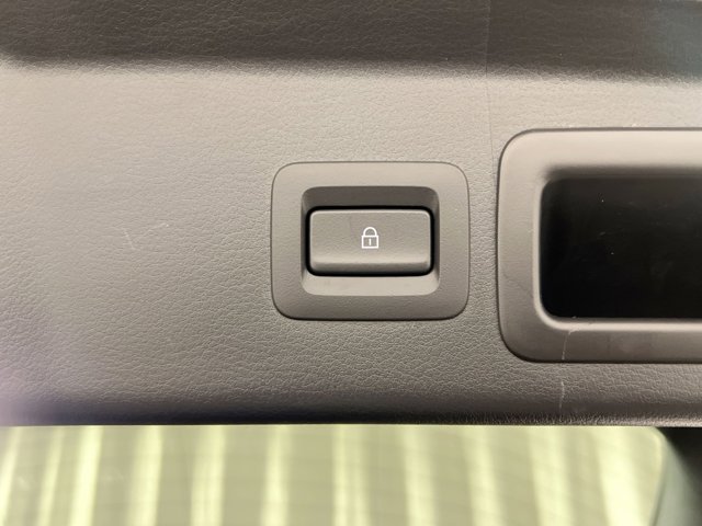 2022 Mazda CX-30 2.5 S Carbon Edition Image 23 of 27