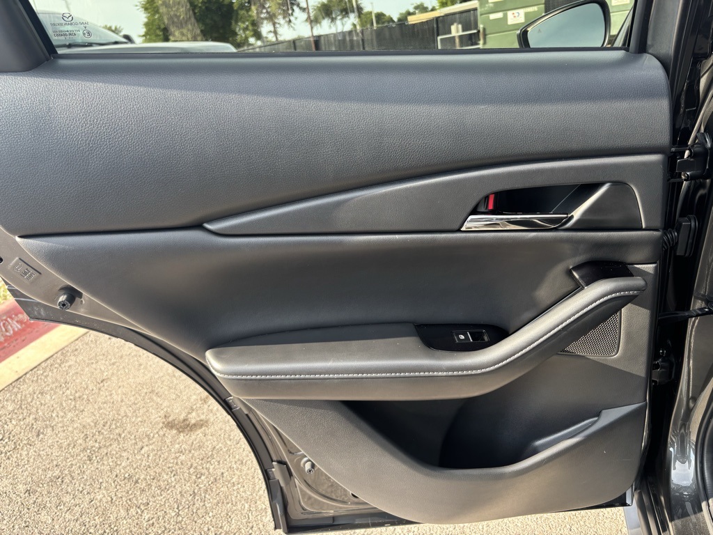 2022 Mazda CX-30 2.5 S Preferred Package Image 28 of 36