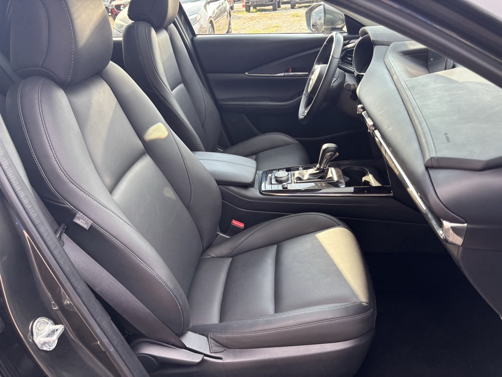 2022 Mazda CX-30 2.5 S Preferred Package Image 17 of 36