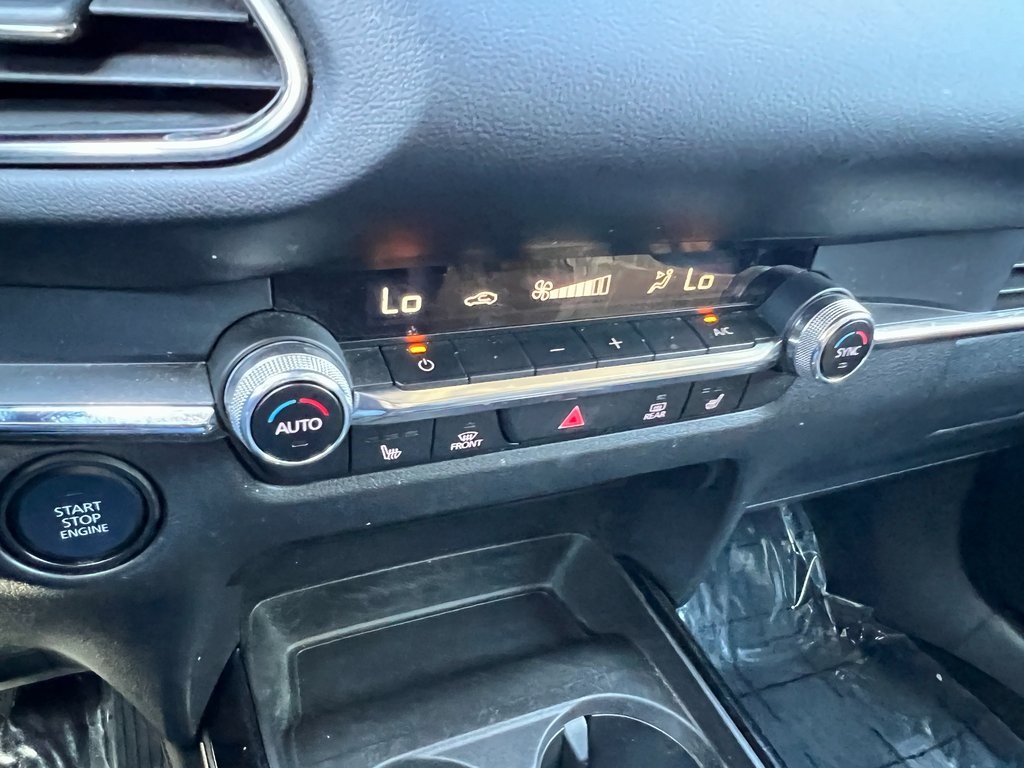 Vehicle image 24 of 28