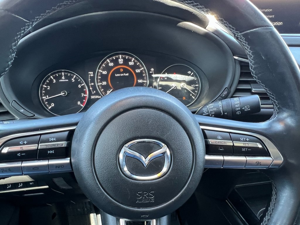 Vehicle image 19 of 28