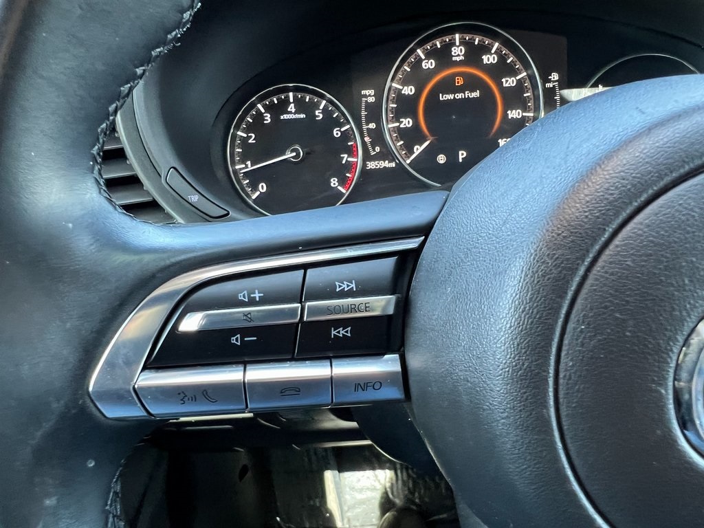 Vehicle image 20 of 28