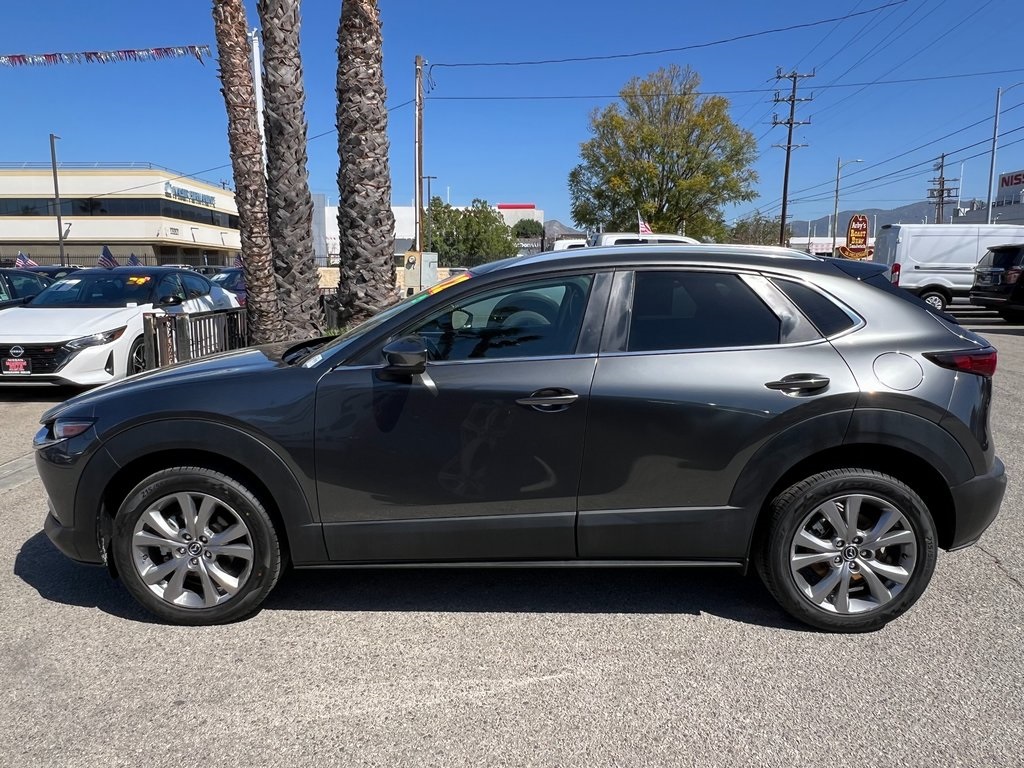 Vehicle image 9 of 28
