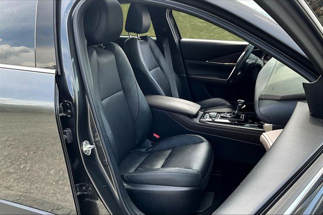 2022 Mazda CX-30 2.5 S Premium Package Image 7 of 32