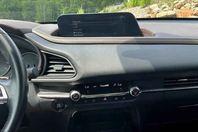 2022 Mazda CX-30 2.5 S Premium Package Image 17 of 32
