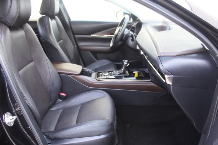 Vehicle image 19 of 39
