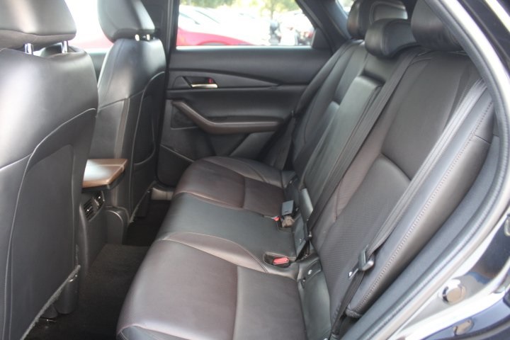 Vehicle image 17 of 39