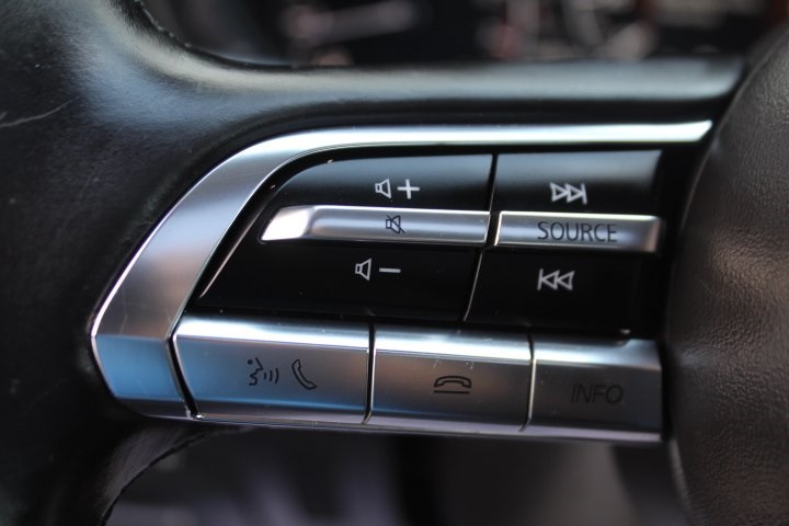 Vehicle image 35 of 39