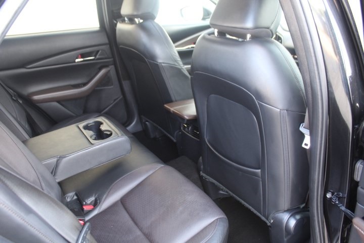 Vehicle image 14 of 39