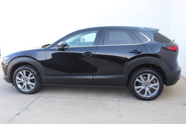 Vehicle image 8 of 39