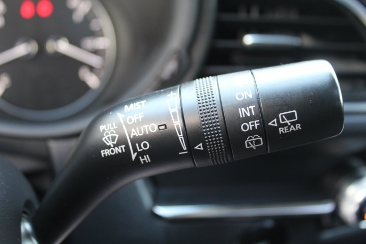 Vehicle image 36 of 39