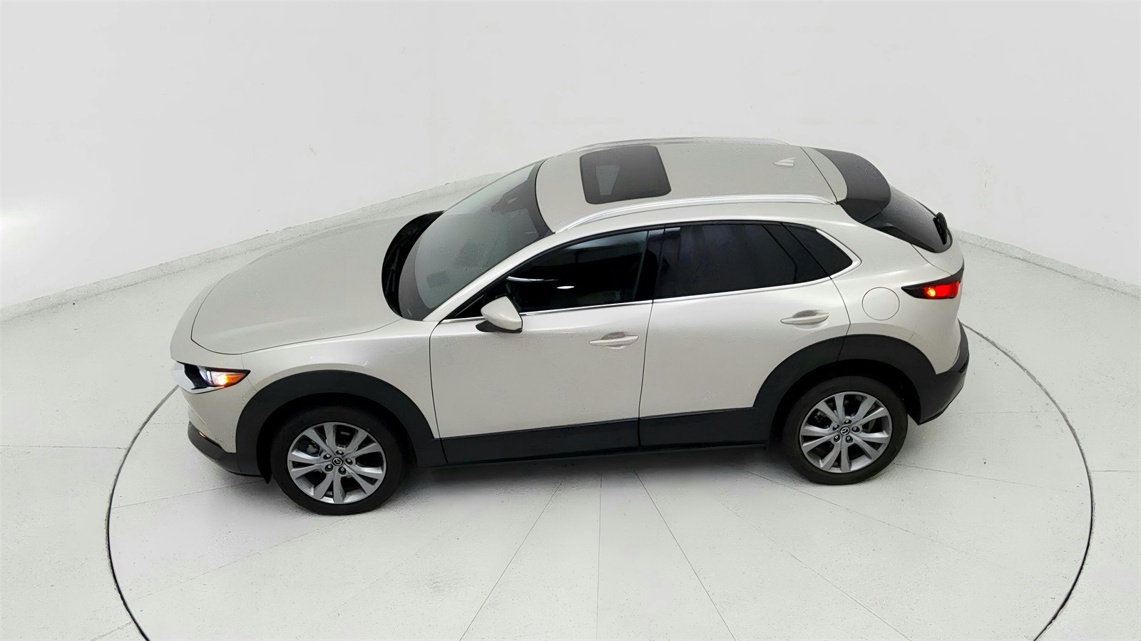 Vehicle image 19 of 43