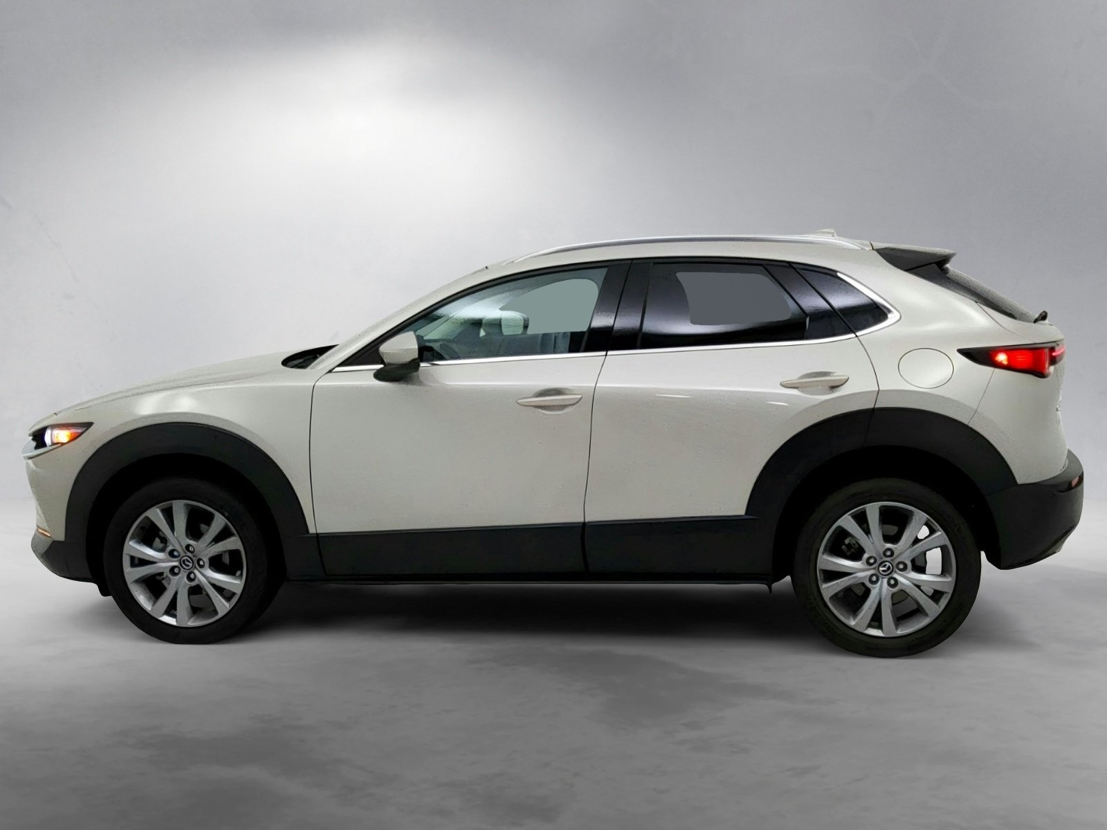 Vehicle image 18 of 43