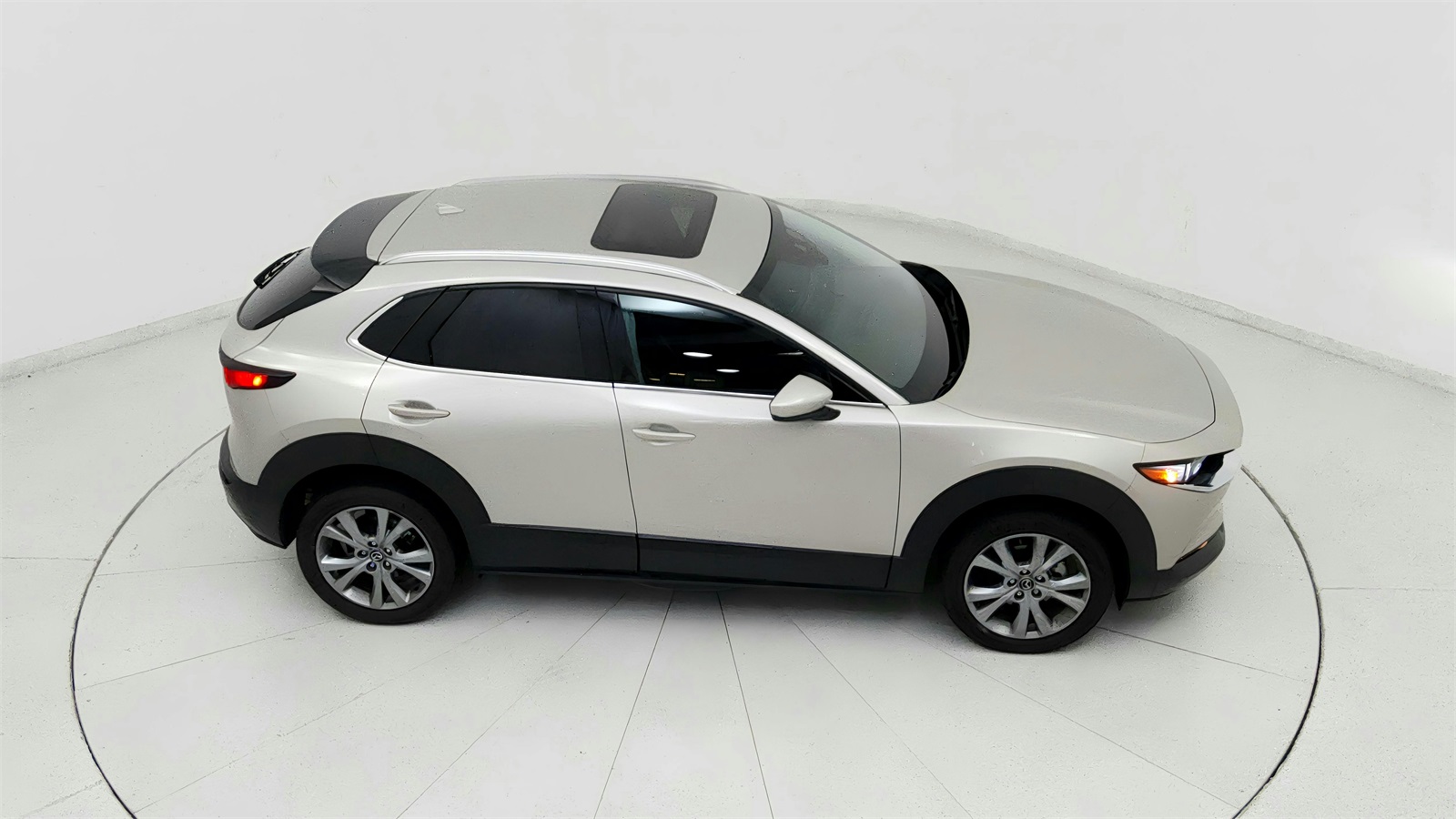 Vehicle image 10 of 43