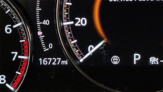 2022 Mazda CX-30 2.5 S Premium Package Image 17 of 37