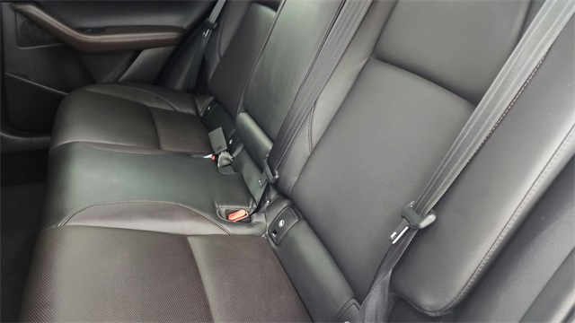2022 Mazda CX-30 2.5 S Premium Package Image 11 of 37