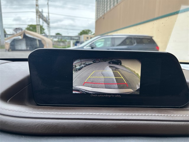 Vehicle image 19 of 27