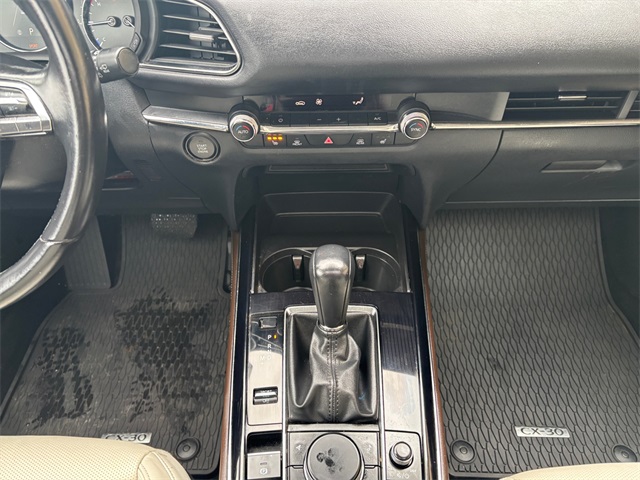 Vehicle image 11 of 27