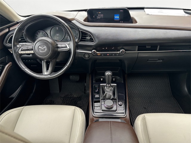 Vehicle image 10 of 27