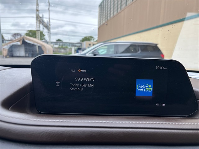 Vehicle image 18 of 27