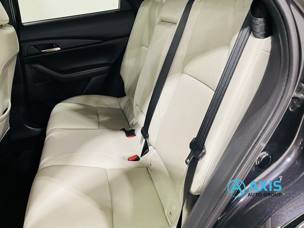2022 Mazda CX-30 2.5 S Premium Package Image 26 of 45