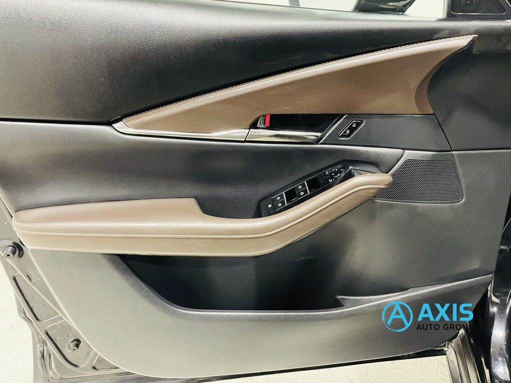 2022 Mazda CX-30 2.5 S Premium Package Image 36 of 45