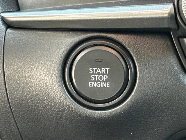 Vehicle image 21 of 30