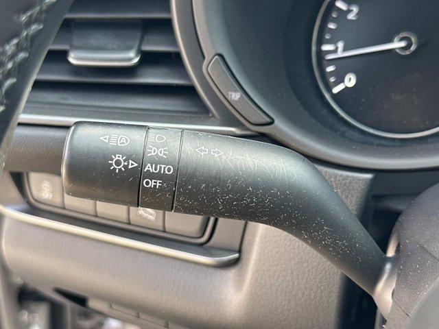Vehicle image 24 of 30