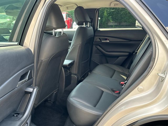 Vehicle image 10 of 30