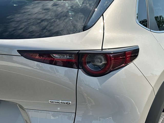 Vehicle image 22 of 30