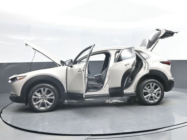 2022 Mazda CX-30 2.5 S Select Package Image 17 of 22