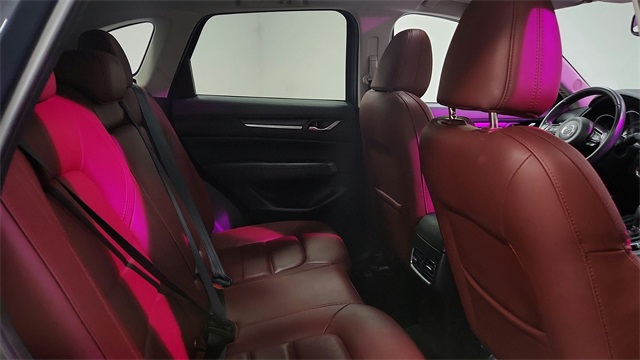 Vehicle image 15 of 26