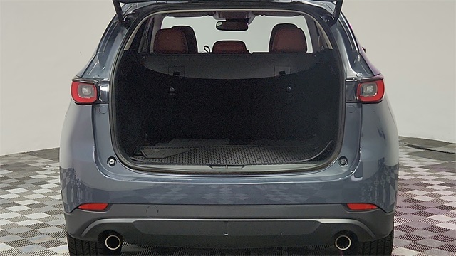 Vehicle image 12 of 26