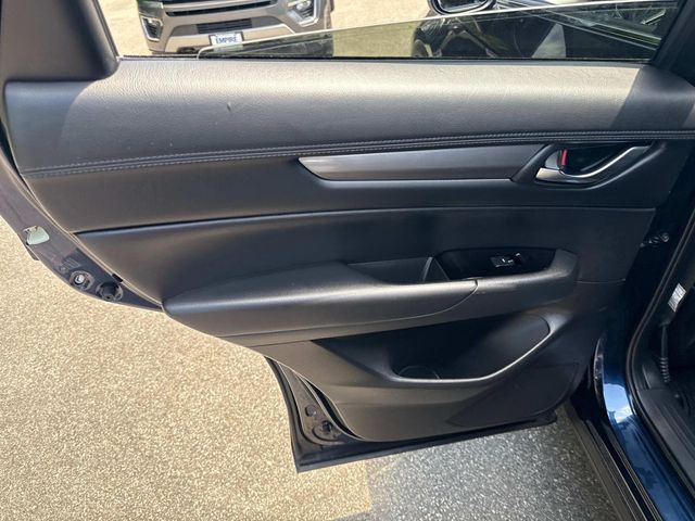 Vehicle image 23 of 43