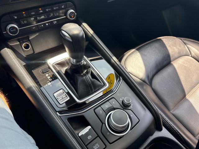 Vehicle image 21 of 43