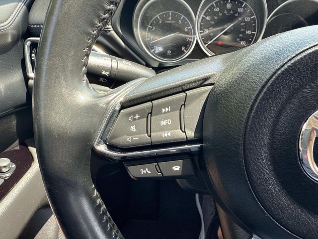 Vehicle image 34 of 43