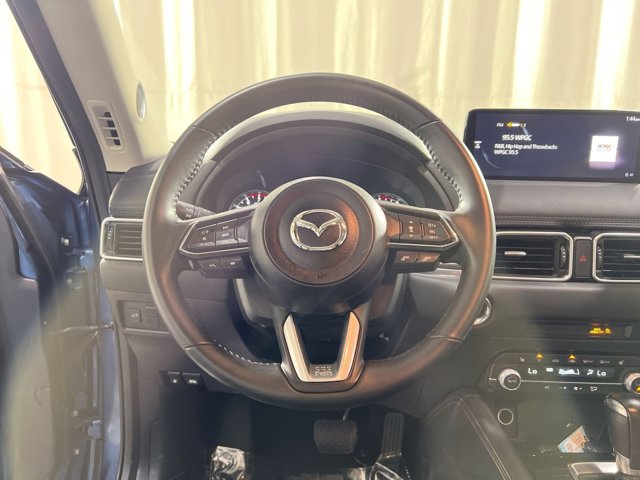 Vehicle image 21 of 28