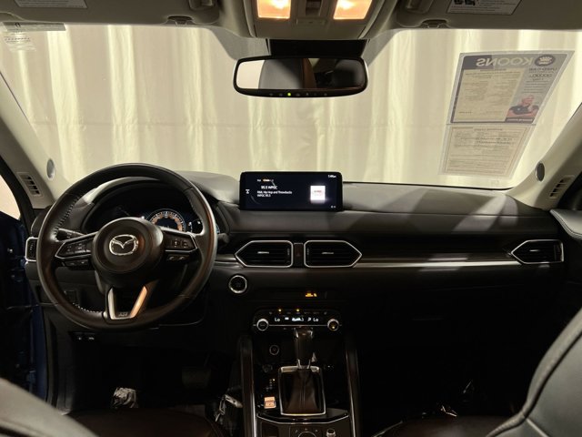 Vehicle image 12 of 28