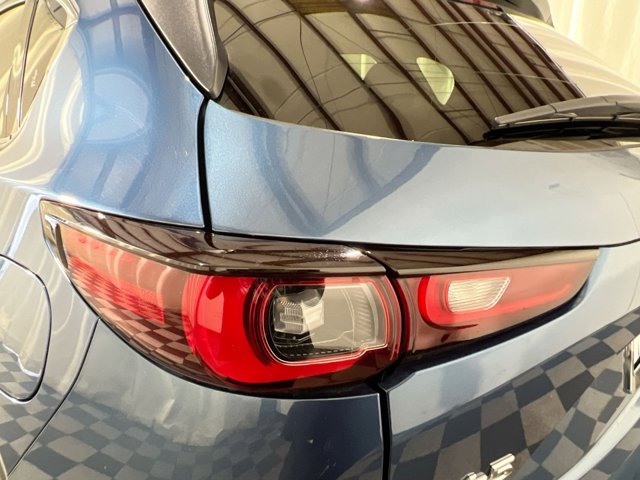 Vehicle image 22 of 28